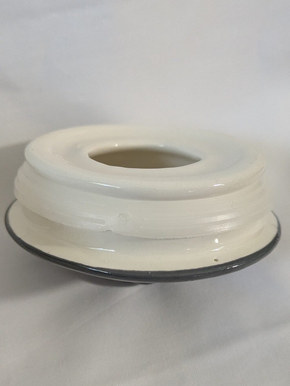Small Mushroom Container - Picture 5 of 8